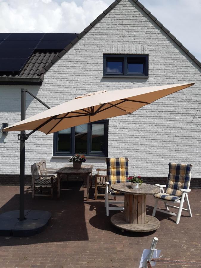 De Weije Wereld Bed & Breakfast Sint-Oedenrode ภายนอก รูปภาพ